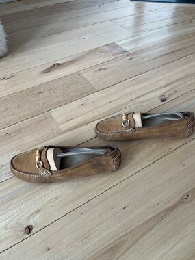 Women’s Tan Suede Driving Moccasins size 9
